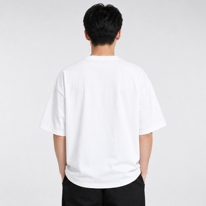 เสื้อยืดโอเวอร์ไซส์ผู้ชายสไตล์ลำลอง เนื้อผ้านุ่ม ทรงหลวม สวมใส่สบาย เคลื่อนไหวง่าย และคุณภาพทนทาน - Product Image 4