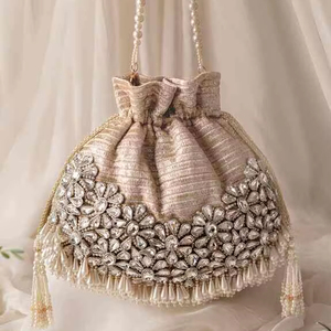 Bolso de mano tipo Potli con cordón, bordado y con cuentas, para fiestas, bodas, y para guardar joyas y cosméticos. - Product Image 6
