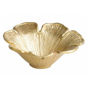 Nuevo Plato para Servir Chocolate de Aluminio Dorado Pulido con Forma de Piña, Diseño Moderno para Uso en el Hogar y en Hoteles - Product Image 3