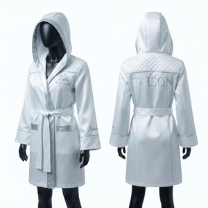 TAISON SPORTS Bata de Boxeo Unisex de Cuero Satinado 140 GSM con Paneles Blancos y Oro Rosa, Logotipo Personalizado, con Capucha y Cinturón, para Boxeo - Product Image 1