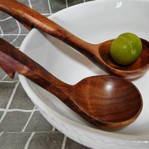Cuchara de Madera Artesanal de Calidad de Exportación para Cocinar y Mezclar Alimentos, Utensilio de Cocina Natural Disponible a un Precio Competitivo - Product Image 1