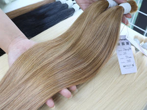 Precio al por mayor Extensiones de cabello a granel Cabello humano vietnamita Double Drown 100 gramos Todos los colores 18 pulgadas - Product Image 5