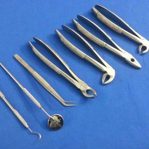 Kit d'instruments d'extraction dentaire manuels professionnels en acier inoxydable réutilisable : forceps, élévateurs, sondes, miroir, explorateur - Product Image 3