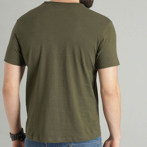 Camiseta Casual de Cuello Redondo para Hombre, Tejida en Poliéster/Algodón, de Alta Calidad, Secado Rápido, Transpirable, Color Verde Sólido, con Bolsillo en el Pecho - Product Image 2
