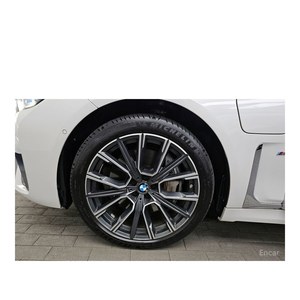 BMW 745Le IPerformance M Sports Série 7 2022 avec boîte de vitesses automatique, volant à gauche, sièges en cuir, caméra arrière, 106 182 km - Product Image 5
