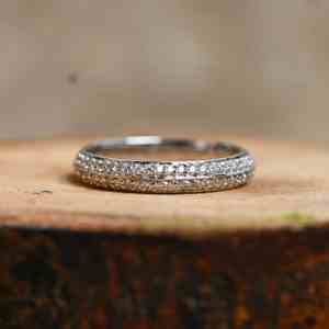 Anillo de compromiso de moissanita tallada en plata de ley chapada en oro con engaste de púas, anillo nupcial minimalista para fiesta - Product Image 2