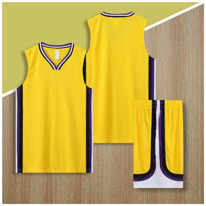 Uniformes de basketball sublimés de qualité supérieure en gros, grandes tailles, sur mesure, 100 % polyester, respirants et anti-humidité - Product Image 3