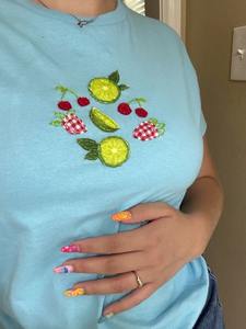 Tops de cuentas hechos a mano para exportación, colecciones de diseñador, tops cortos con bordado de cuentas para niñas, tallas personalizadas disponibles. - Product Image 6