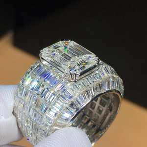 Bague Exquise Personnalisée en Moissanite Baguette Sertie, en Argent Sterling 925 Plaqué Or, Style Hip Hop, Bague de Luxe Tendance, Idéal Cadeau - Product Image 1