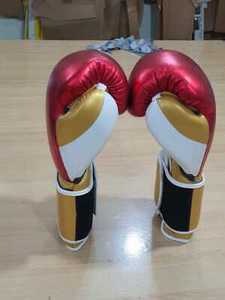 Guantes de Boxeo MMA Personalizados de Alta Calidad, 8oz, Cuero PU, Impermeables, Cierre Exterior, Ajuste Universal - Product Image 3