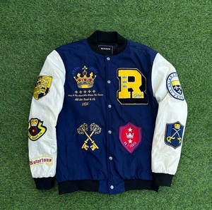 Blouson universitaire unisexe en nylon bleu marine avec logo personnalisé, manches brodées, écusson couronne, patchwork vintage, coupe bomber épaisse - Product Image 1