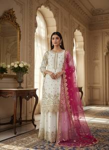 Ensemble Kurti et Palazzo en Soie Pure Fandy de Qualité Supérieure avec Broderies Lourdes, Sequins, Découpes et Dupatta en Voile Papillon Doux - Product Image 3