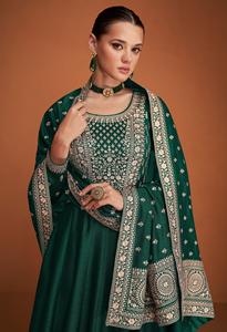 Traje Anarkali Moderno de Seda Premium Bordado por Diseñadores, Semi-Cosido, para Bodas, Diwali y Fiestas - Product Image 5