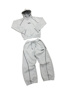 Ensemble de survêtement vintage respirant pour homme avec sweat à capuche et pantalon de jogging, design épaules tombantes, idéal pour l'hiver - Product Image 1