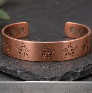 Brazalete Terapéutico Magnético de Cobre Puro con Estrella de Cinco Puntas Grabada, Hecho a Mano, con Relieve, Joyería de Lujo - Product Image 4