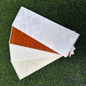 Panneau mural intérieur ignifuge B1 en WPC, panneau acoustique cannelé pour hôtel et bardage commercial - Product Image 1