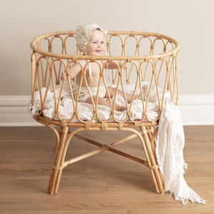Lit bébé en rotin robuste, berceau en bois durable, fabrication directe d'usine. - Product Image 1