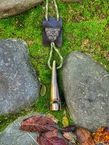 Silbato Moderno y Duradero de Doble Extremo de Cuerno de Búfalo Pulido para Entrenamiento de Perros, Caza y Safari - Product Image 2