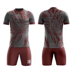 Tenues de football personnalisées pour hommes – Maillots et shorts d'équipe en gros, imprimés OEM/ODM, kits d'entraînement de football respirants - Product Image 1