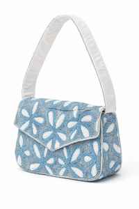 Sac à bandoulière artisanal bleu et blanc perlé pour femme avec motif floral élégant - Product Image 3