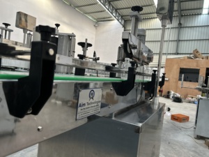 Machine d'étiquetage de bouteilles carrées à un seul côté - Product Image 2