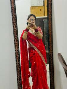 Sari de Seda Georgette Rojo Indio con Blusa Bordada, Atuendo Tradicional de Moda para Bodas, para Mujeres y Chicas, Llamativo - Product Image 2