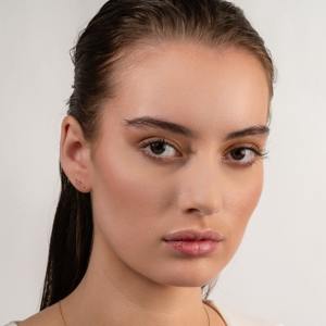 Elegantes Pendientes de Barra Curva con Diamantes Cultivados en Laboratorio de Oro de 14K, Joyería Minimalista para Hélix, Delicados para Uso Diario, Regalo para Mujer - Product Image 4