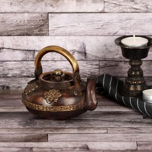 Théière en fonte antique avec couvercle et poignée |   Théière décorative de style japonais vintage avec un motif floral en relief pour la maison - Product Image 4