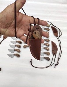 Cuchillo hecho a mano de acero de Damasco con hoja recta de punta caída, mango de madera y funda de cuero, herramienta tipo collar, personalizable OEM/ODM - Product Image 2
