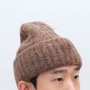 Bonnets en mohair tricotés chauds, directement de l'usine, avec couleurs personnalisées pour les marques de mode et les fournitures de vêtements en gros - Product Image 5
