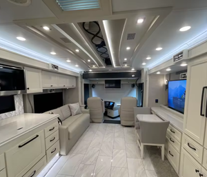 100% Good Used 2022-2024 Luxury Rvs Tiffin Phaetoon Motorhome Camper Vehicle BEST OFFER with WARRANTY Ready to Ship Worldwide - Product Image 3