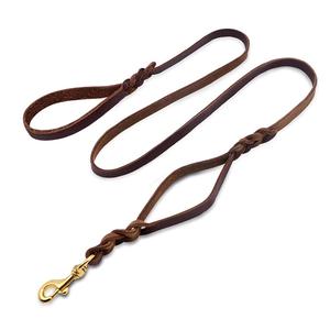 Laisse pour chien Polo de haute qualité en cuir indien teint au tambour avec boucles et clips en laiton, motif en nylon tressé, produits en cuir de qualité supérieure - Product Image 1