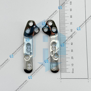 Placas de Bloqueo TPLO de Alta Calidad, Tamaño Estándar de 3.5mm, Juego de 2 Piezas, Precontorneadas, Estilo Voi 316L, para Cirugía Veterinaria en Gatos y Perros - Product Image 5