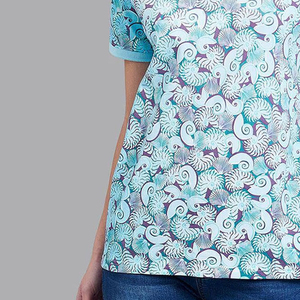 เสื้อโปโลแขนสั้นพิมพ์ลายดอกไม้สีฟ้าสำหรับผู้หญิง ผ้าทอระบายอากาศได้ดี ความยาวปกติ - Product Image 6