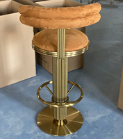 Tabouret de bar moderne en velours marron avec base en acier inoxydable doré, chaise haute pivotante avec dossier pour restaurant, bar, hôtel