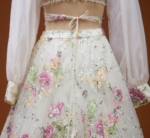 Lehenga Choli de Diseño con Apliques Blancos en Tela de Red |   Bordado Floral con Lentejuelas |   Vestido de Novia Tradicional de Lujo, Largo hasta el Suelo - Product Image 6