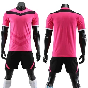 Uniforme de football ultra-durable, anti-rides, résistant aux déchirures, flexible, régulateur d'humidité, absorbant les chocs, couleur personnalisée - Product Image 3