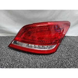 ชุดไฟท้ายขวา Equus ปี 2009-2011 มือสอง ของแท้ OEM รหัส 924023N000 - Product Image 1