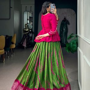 Elegante Lehenga Dola Silk Shibori Print Navratri con Blusa de Seda Vichitra Premium Cosida, Fabricante: Royal Export - Product Image 5