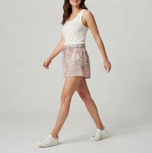 Shorts Deportivos Sublimados para Mujer, con Cintura Ajustable con Cordón, Largo Medio, Casuales, Sublimación, 100% Poliéster Transpirable - Product Image 4
