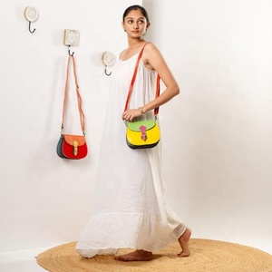 กระเป๋าสะพายข้างทรงซองจดหมายลายเพชรแบบถือด้วยมือใหม่สำหรับผู้หญิงกระเป๋าถือคลัทช์หนังแท้กระเป๋าเงินหนังวัวลายดอกไม้ - Product Image 2