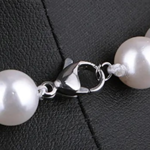 Collier élégant en perles blanches, bijoux classiques à perles, collier simple en perles, collier tendance pour femmes, cadeau pour mariage ou fête - Product Image 5