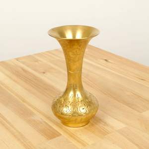 Vase à fleurs en laiton de haute qualité avec gravure durable et finition polie pour la décoration de table et la décoration intérieure - Product Image 6