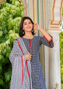 Kurta Dupatta Azul para Mujer, de Algodón Cambray con Estampado Floral, Cuello Redondo, Mangas Tres Cuartos, con Detalles de Espejo, Ropa Étnica - Product Image 6