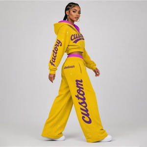 Conjunto de sudadera corta amarilla y pantalones anchos para mujer, con estampado gráfico de diamantes de imitación, ropa informal de calle, conjunto de dos piezas a juego - Product Image 5
