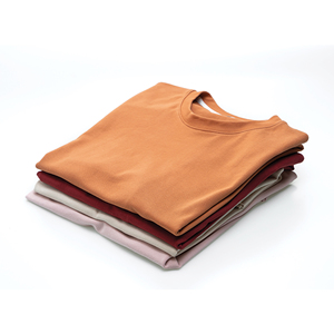 Camiseta Minimalista, Suave, Ecológica, Transpirable, Esencial para el Verano, Hecha de 100% Algodón Orgánico, Proveedor Mayorista - Product Image 1
