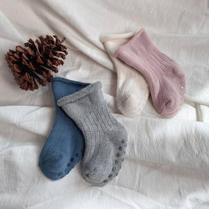 Calcetines para Bebé de Tela Suave y Transpirable de Primera Calidad, Ideales para Recién Nacidos y Niños Pequeños, para Uso Diario, Dormir y Actividades de Juego - Product Image 4