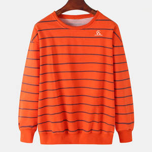 Sudadera Moderna para Hombre con Tela Suave y un Corte Elegante, Ideal para la Comodidad Diaria y Atuendos Casuales para Cualquier Clima - Product Image 1