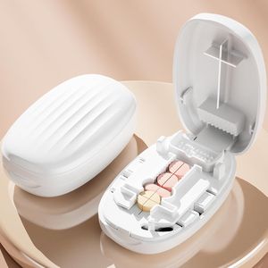 Tagliapillole di precisione per dividere pillole, vitamine e compresse a metà e quarti con custodia per la conservazione - Product Image 3