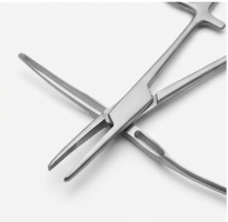 Juego de 4 Piezas de Instrumentos Quirúrgicos Menores Manuales de Acero Inoxidable: Bandeja Renal, Portaagujas, Pinzas para Tejidos, Tijeras Curvas para Iris, Autoclavables, CE ISO - Product Image 6